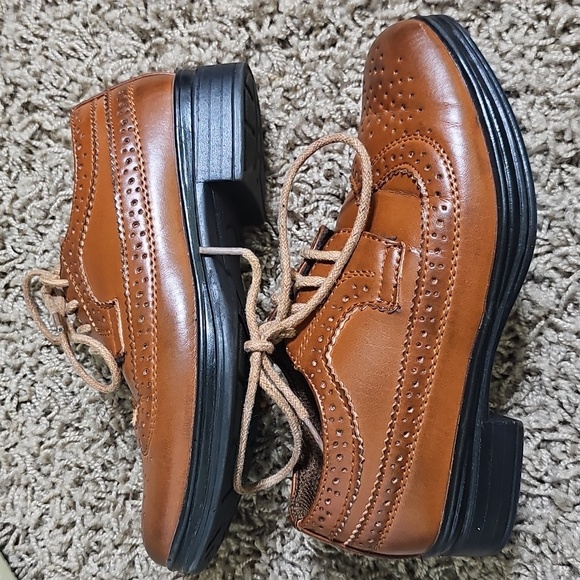 Deer Stags Boy's Brown Ace Wing Tip Oxford Shoes Lace Up - Picture 5 of 8